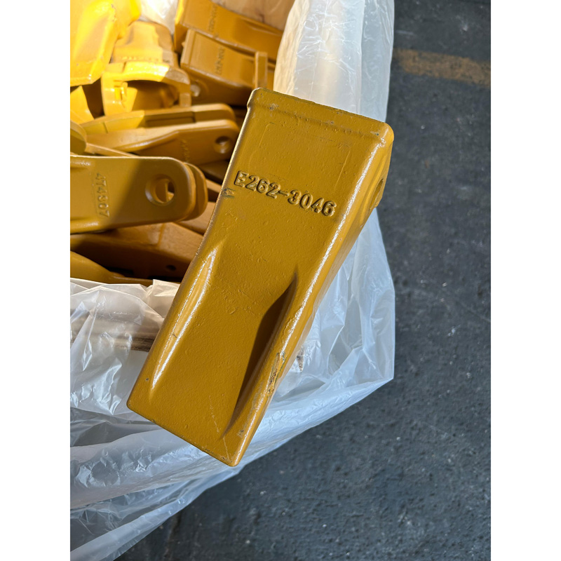  أسنان دلو من سبائك الصلب HRC48-52 E262-3046 لقطع غيار الحفارة لأعمال التعدين مع شهادة ISO9001 