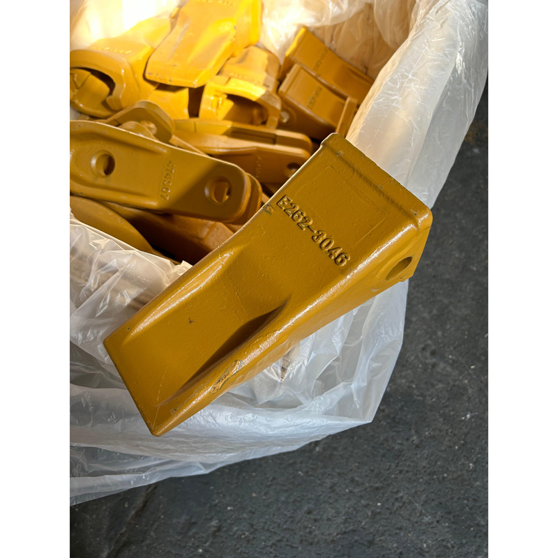  أسنان دلو من سبائك الصلب HRC48-52 E262-3046 لقطع غيار الحفارة لأعمال التعدين مع شهادة ISO9001 